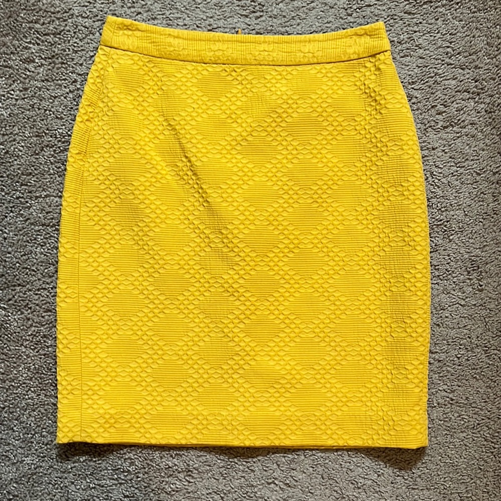 Banana Republic skirt, size 0, color mustard, like new